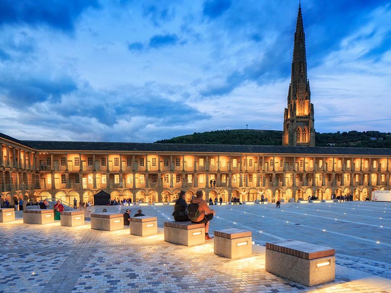 Halifax's Business Revival: Why Contractors and Businesses Need Quality Accommodation